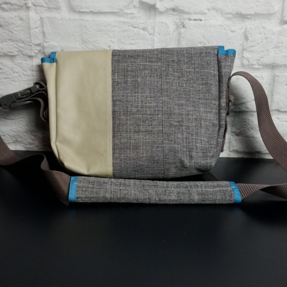 Timbuk2 prototype Messenger laptop bag - Picture 3 of 9